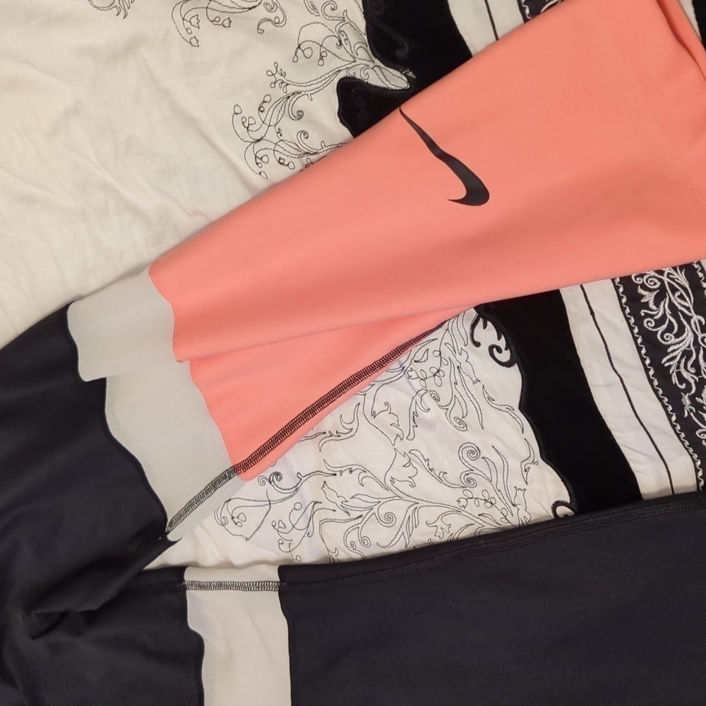 Nike leggings - Picture 2 of 6